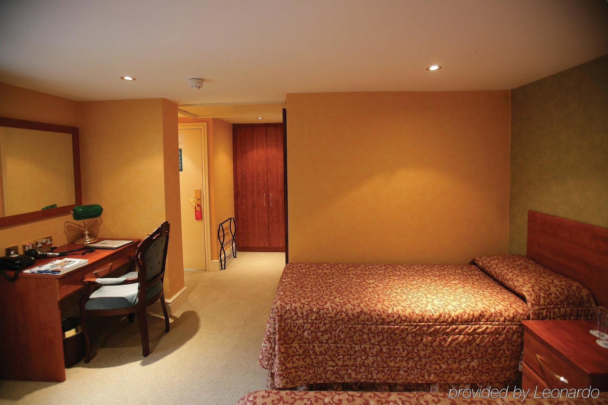 The Peacock Townhouse Hotel Kenilworth - Warwick エクステリア 写真