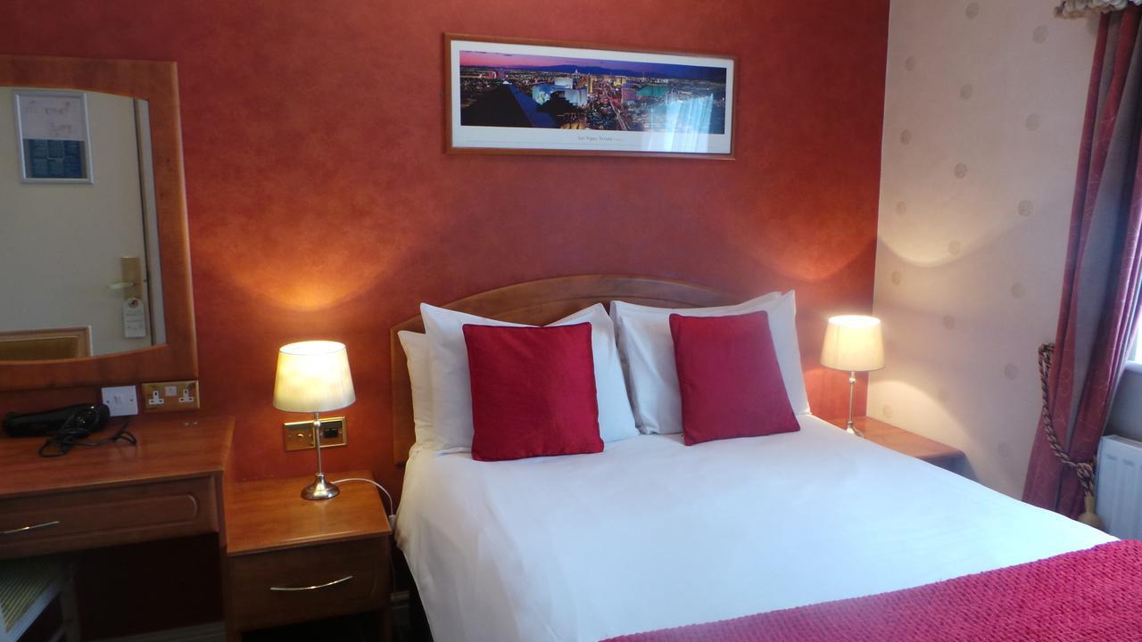 The Peacock Townhouse Hotel Kenilworth - Warwick エクステリア 写真